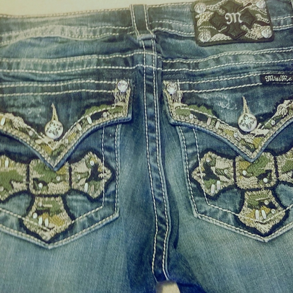 NEVER WORN Miss Me Jean's Camo pocket